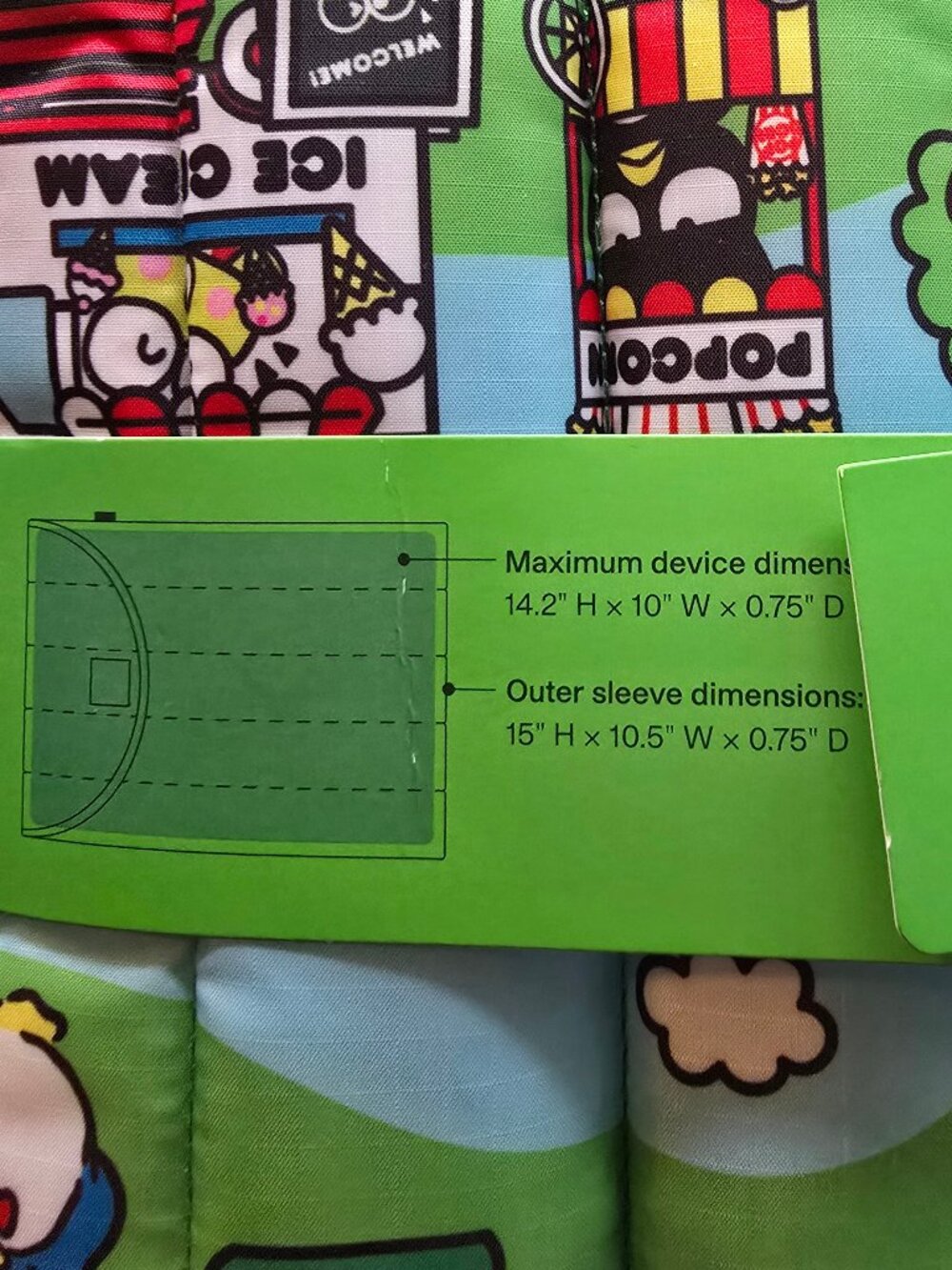 Baggu 16" Puffy Laptop Sleeve in the Hello Kitty and Friends Scene print - Picture 4 of 4